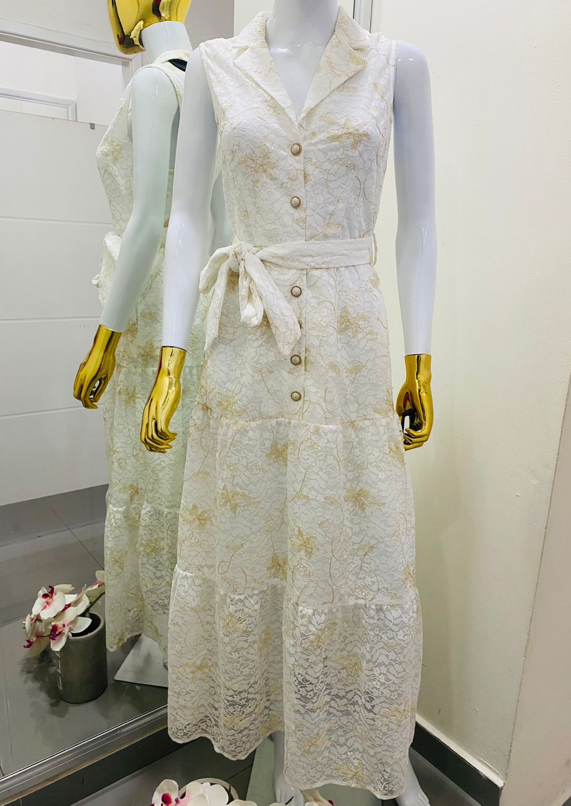 Vestido Encaje Con detalles en Dorado