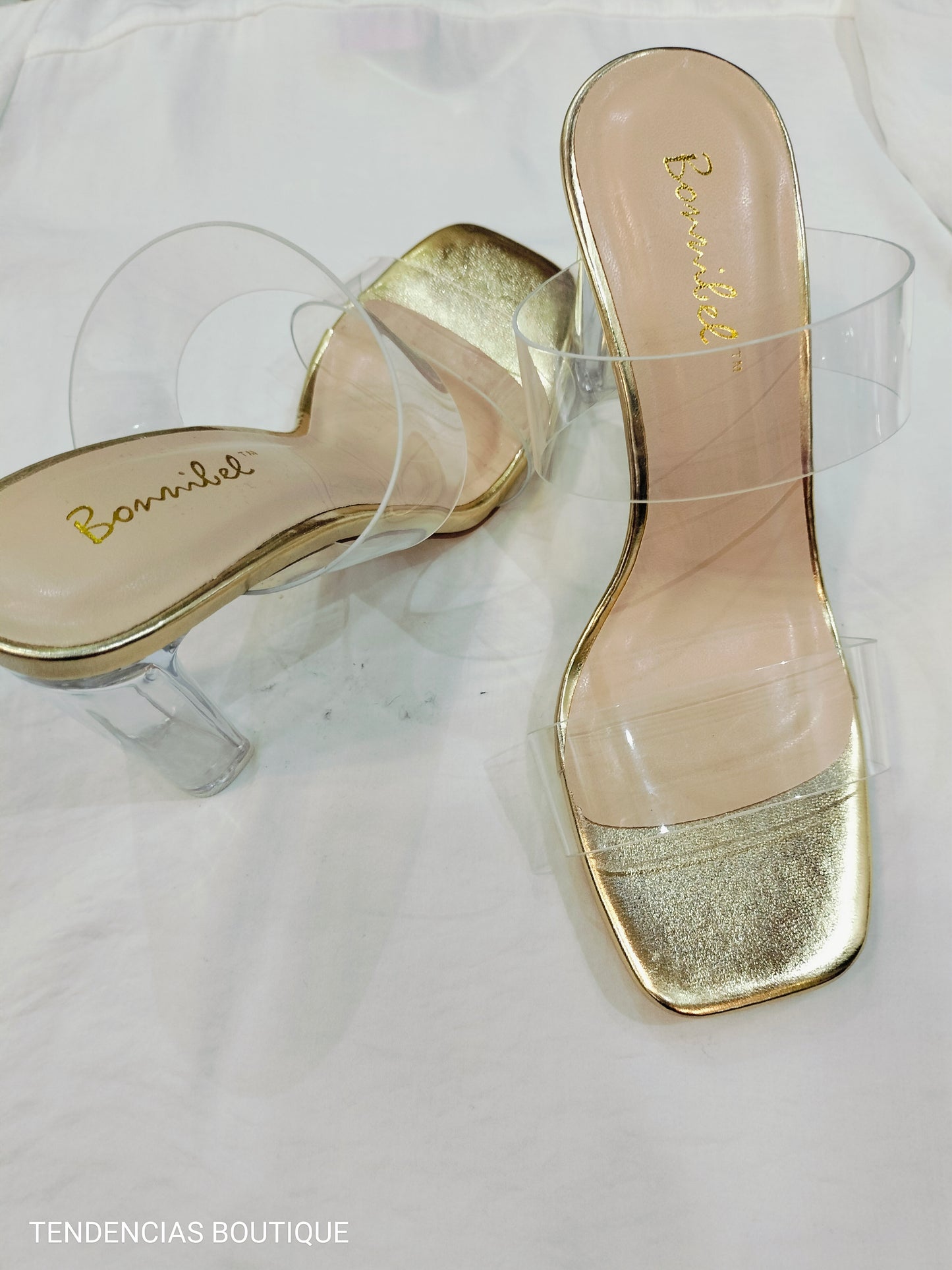 Zapatilla Transparente