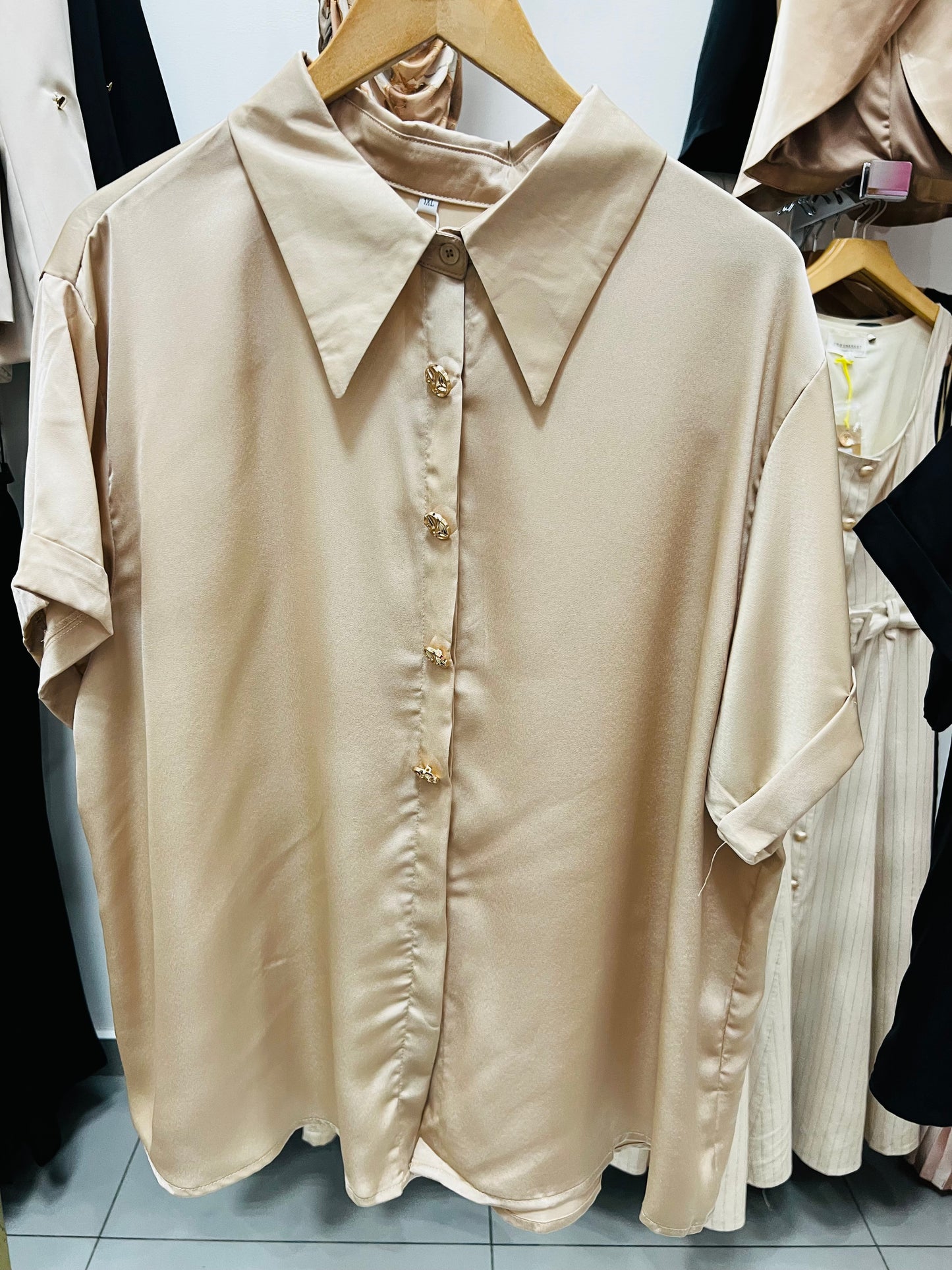 Blusa de satín