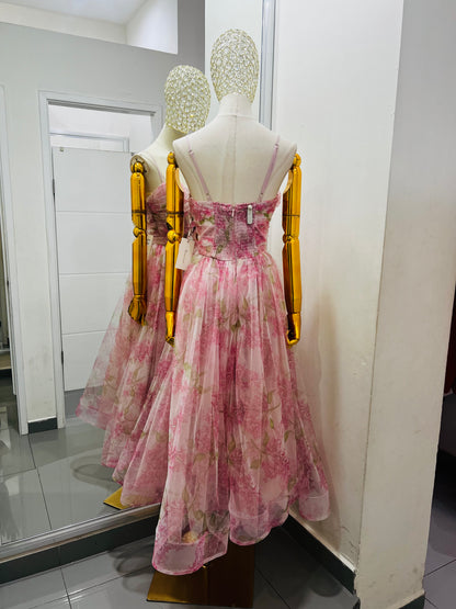 Vestido rosa de flores