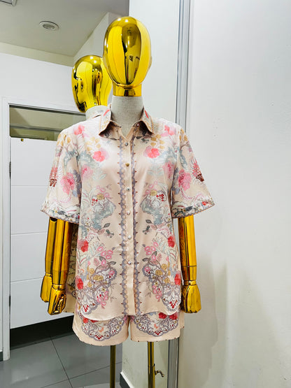 Conjunto de shot y blusa estampado