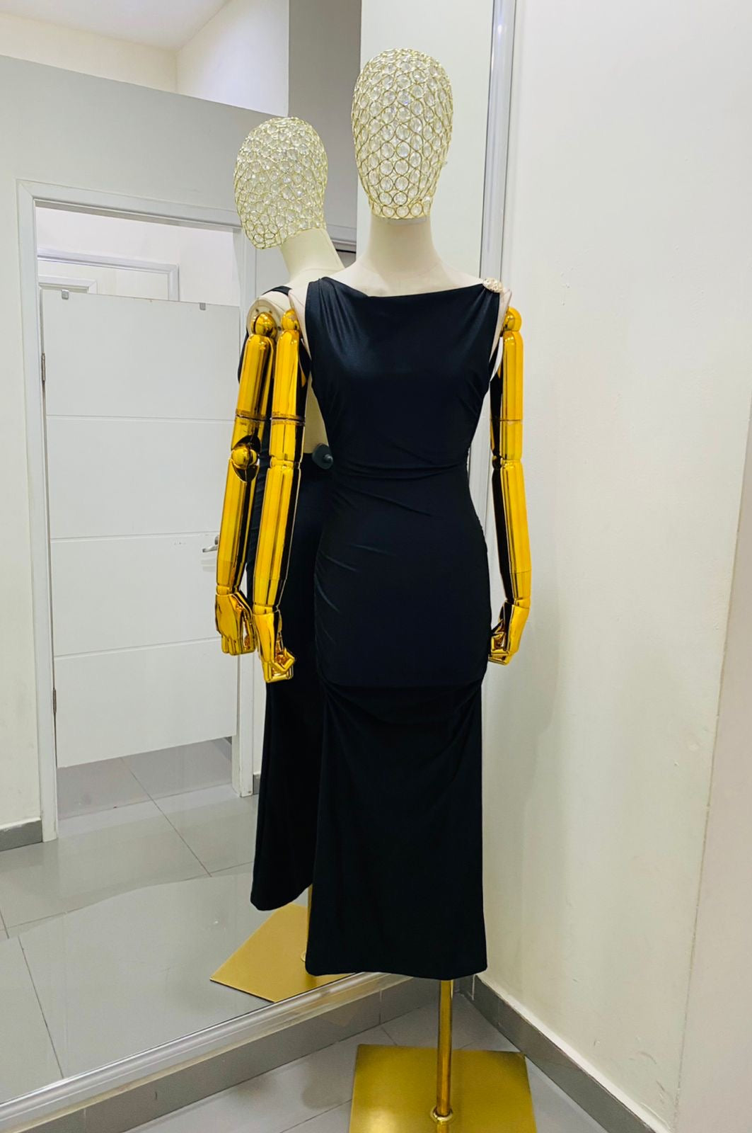 Vestido bodycon con escote en la espalda