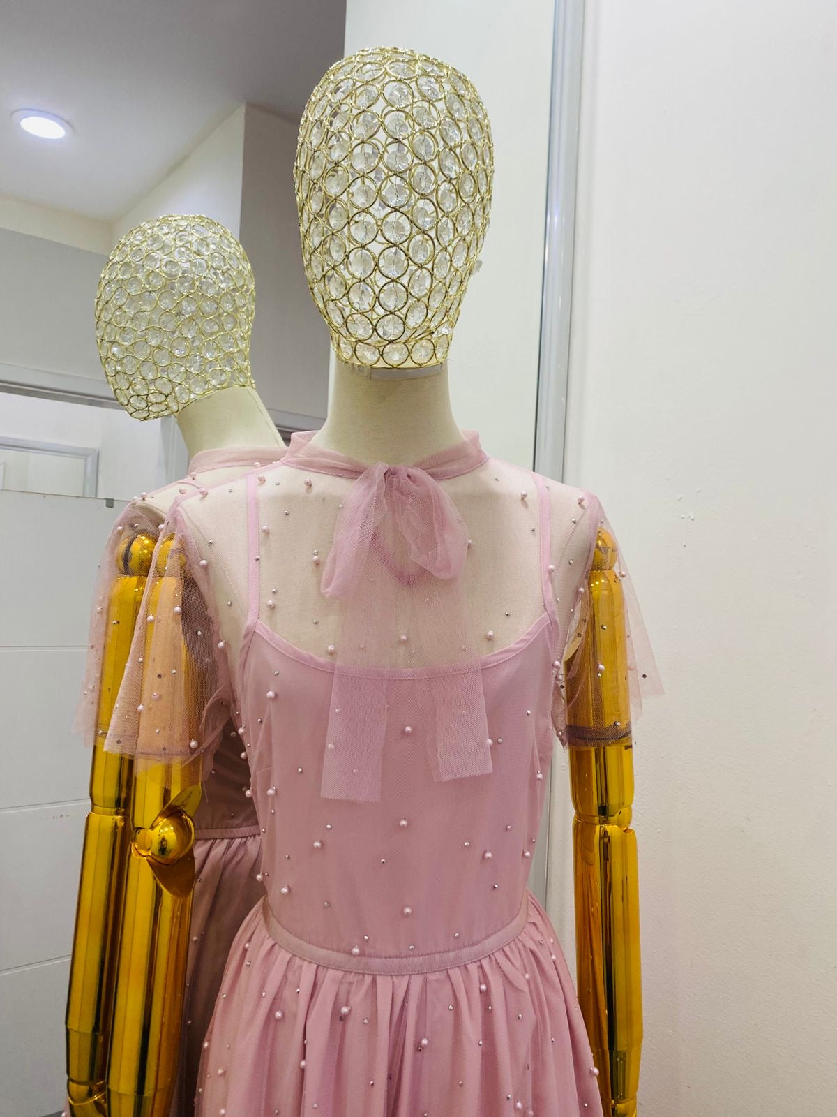 Vestido rosa largo con brillos