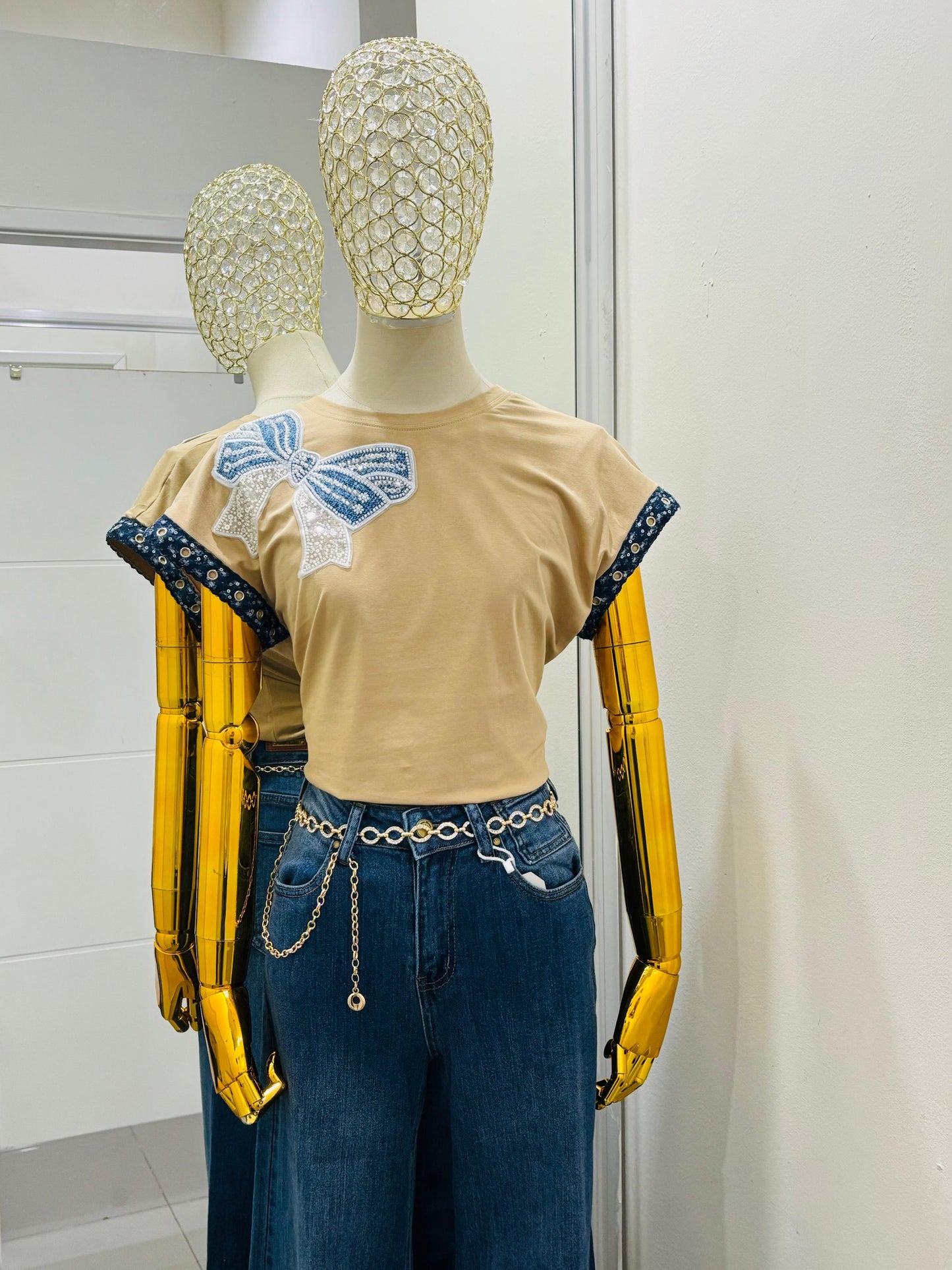 Camiseta moño perlas