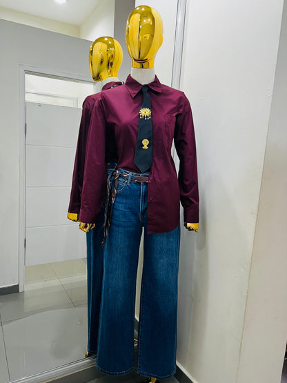 Blusa con corbata