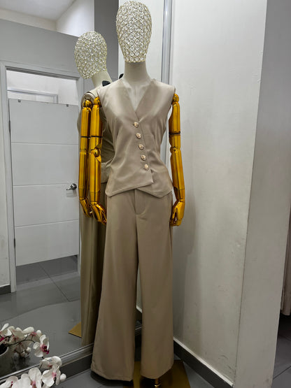 Conjunto beige tres piezas