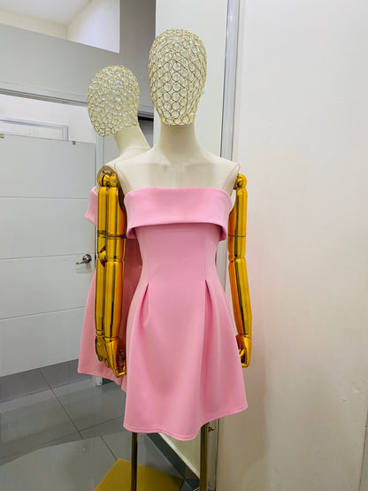 Vestido corto sin mangas color rosa