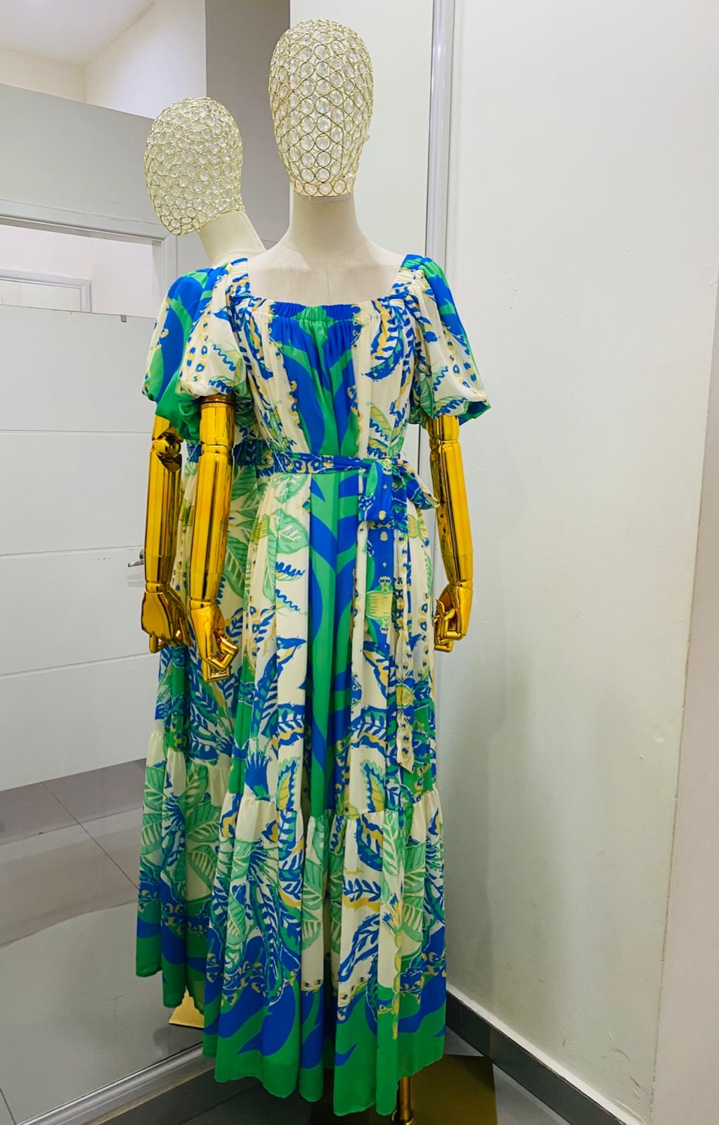 Vestido largo estampado tropical