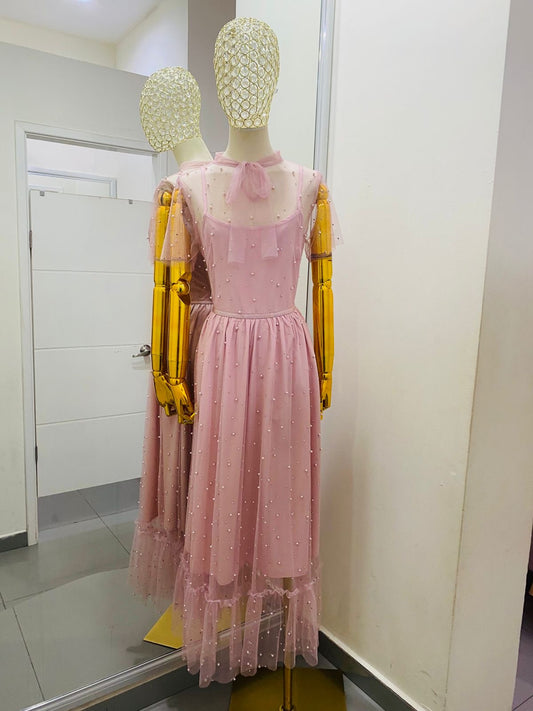 Vestido rosa largo con brillos