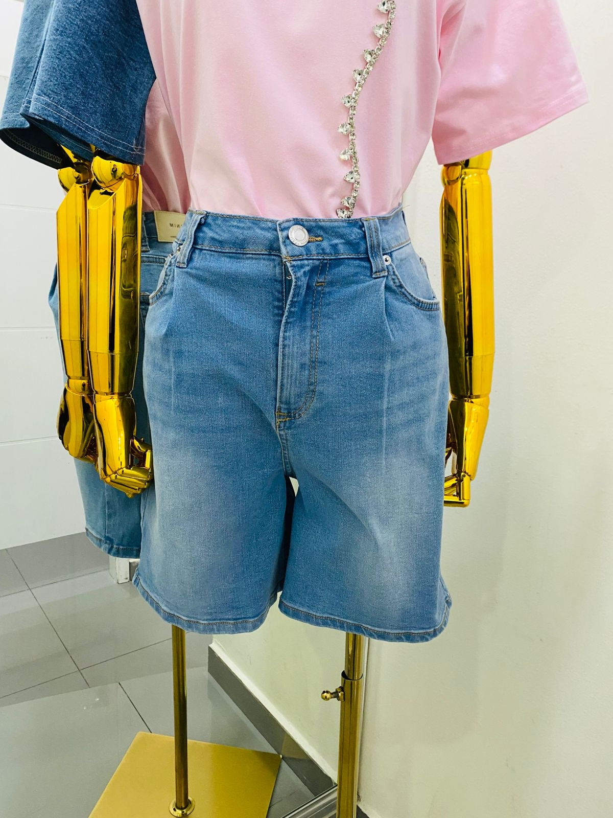 Short demin