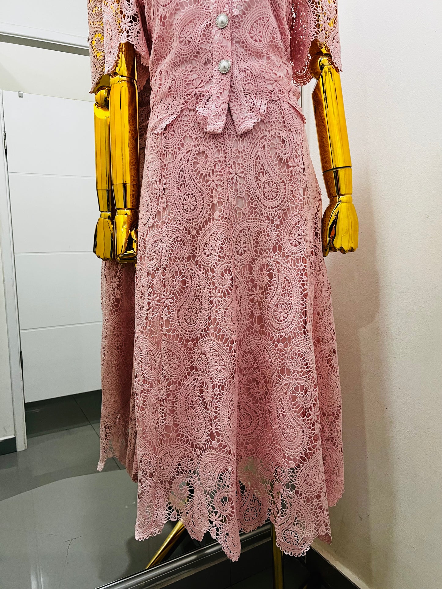 Conjunto falda y blusa encaje