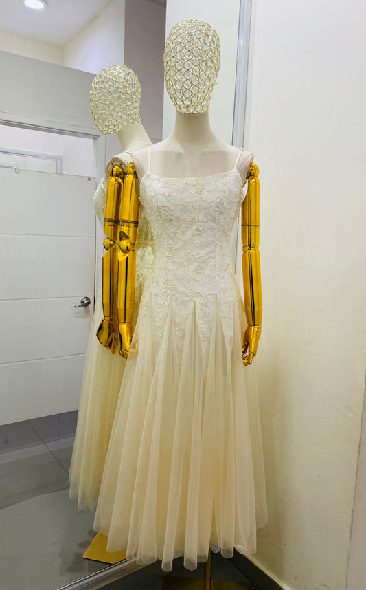 Vestido beige flores