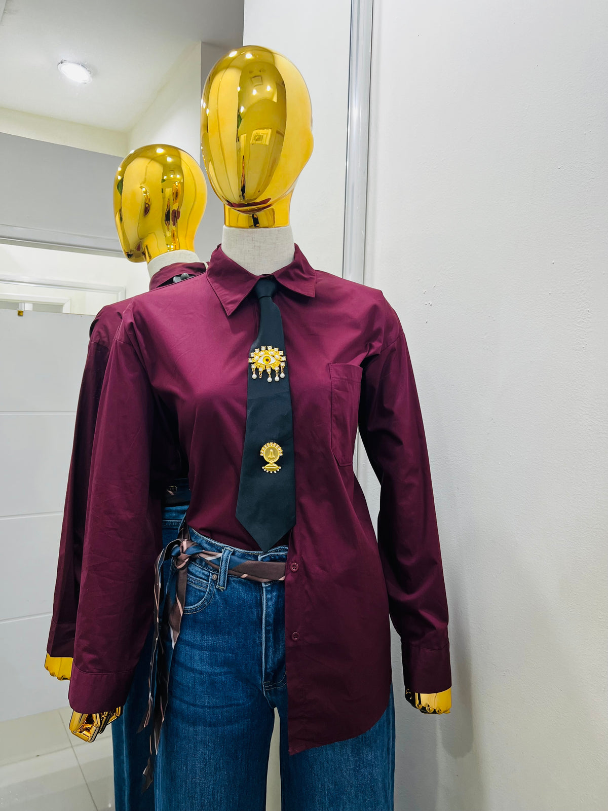 Blusa con corbata