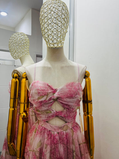 Vestido rosa de flores