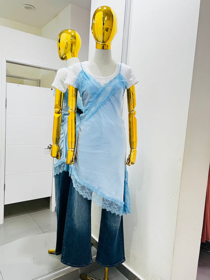 Blusa satín con encaje