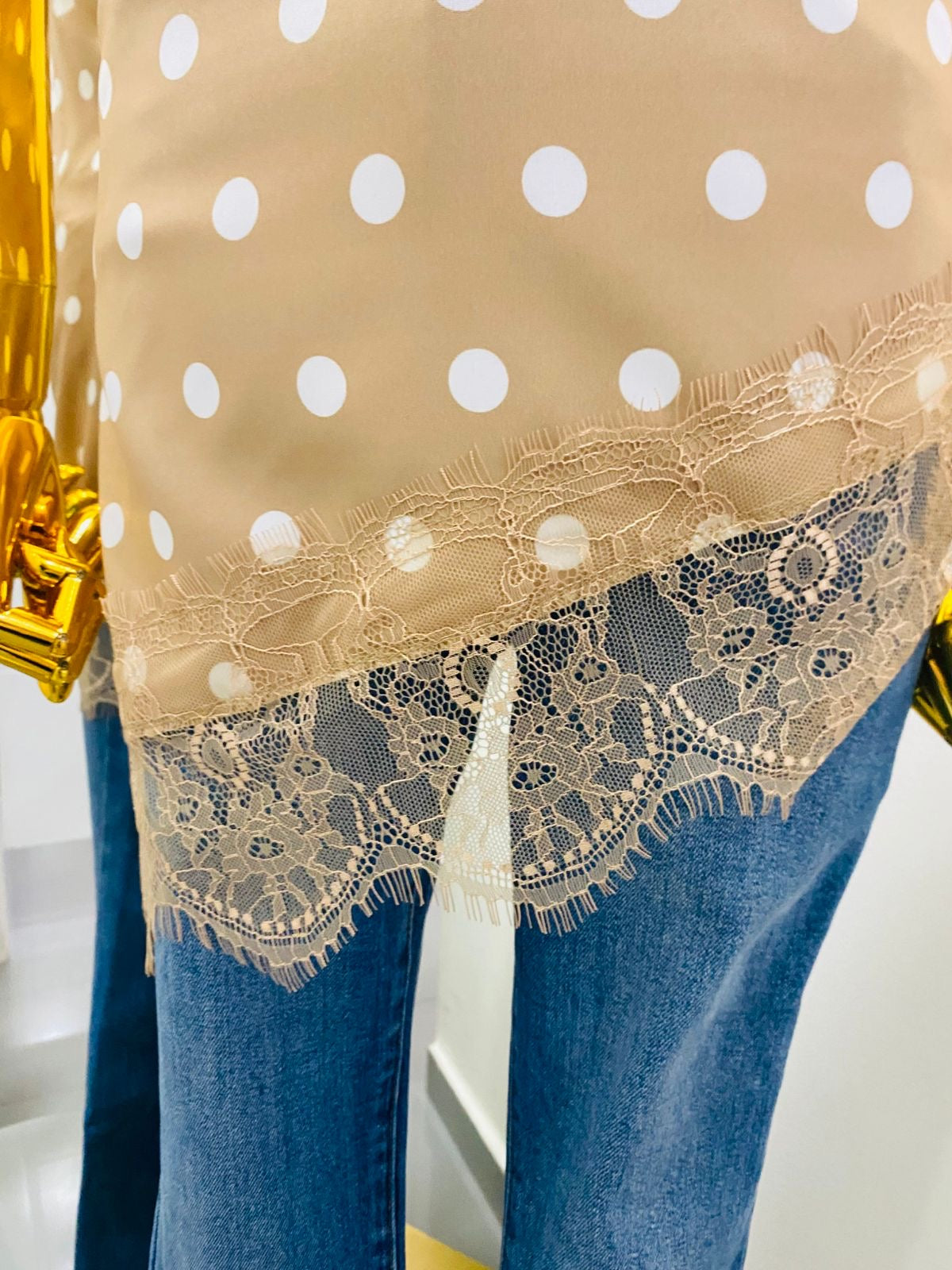 Blusa unitalla punteada satín con encaje