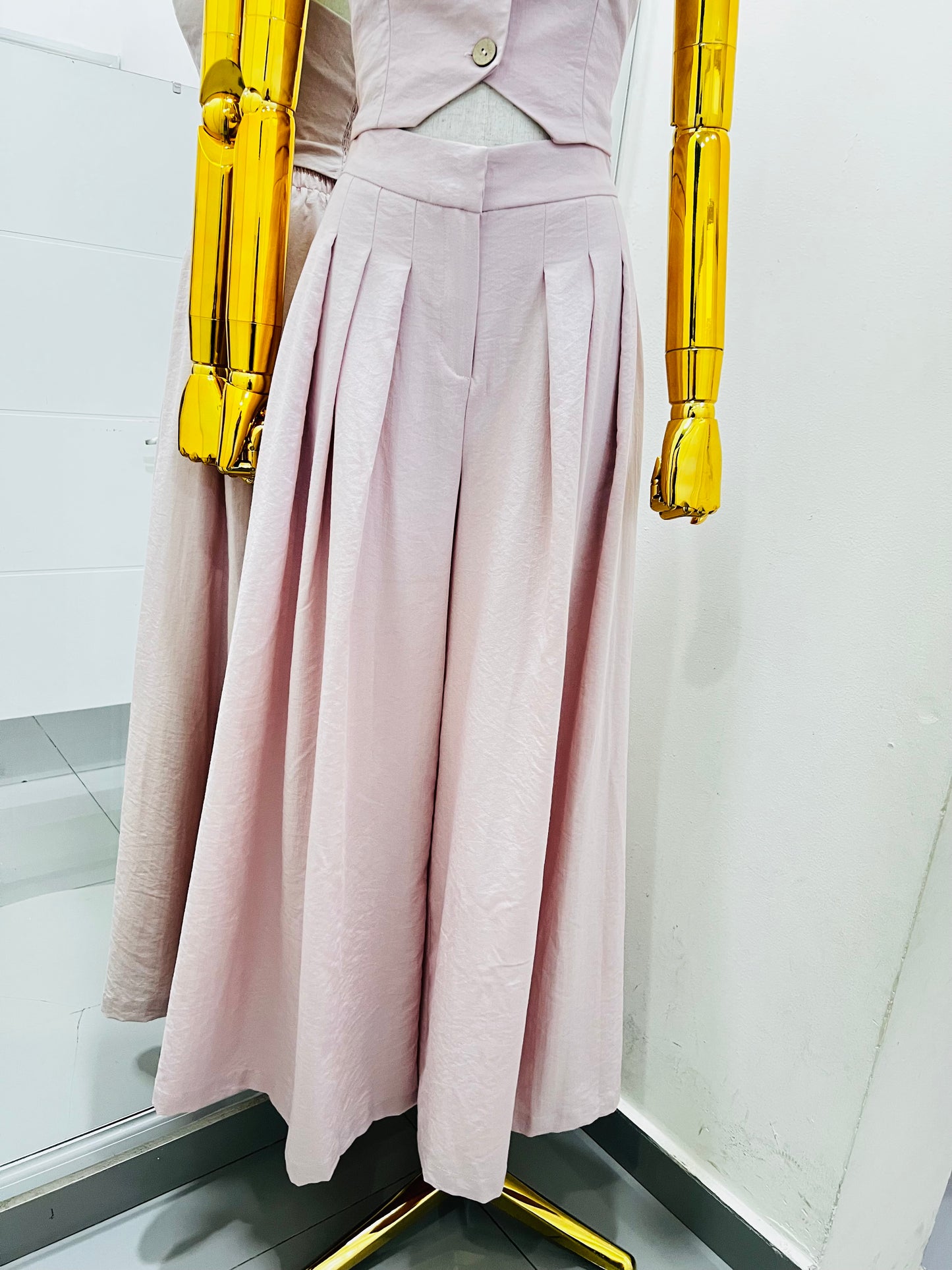 Conjunto rosa pantalón y blusa