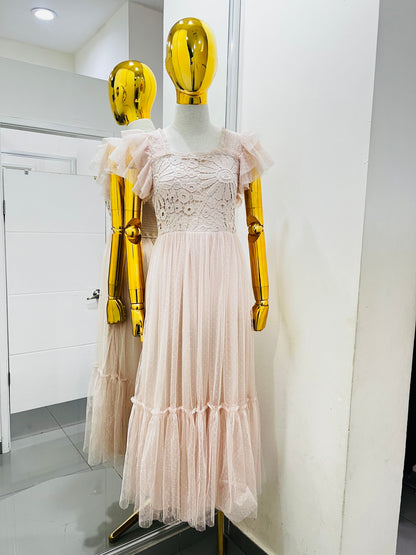 Vestido con encaje