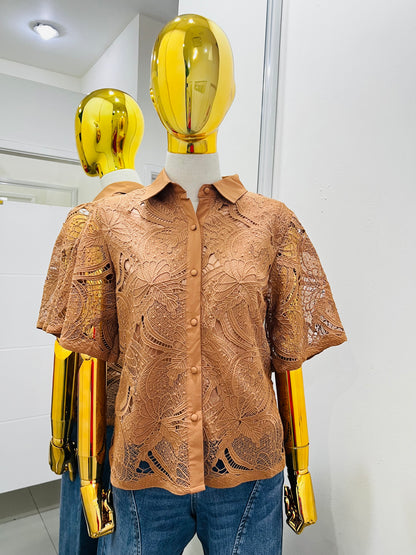 Blusa de encaje