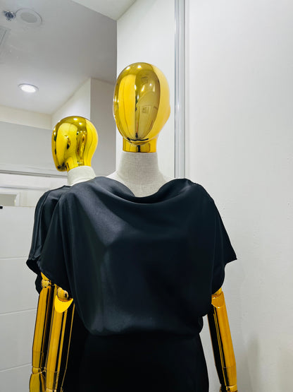 Vestido negro de satín