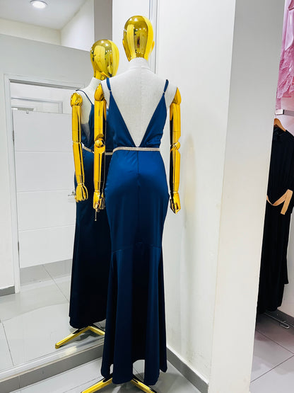 Vestido azul marino de satín