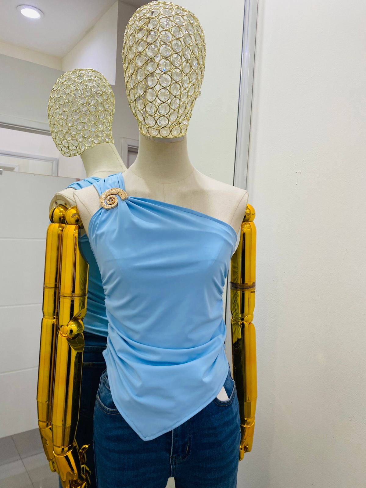 Blusa unitalla bodycon con dije de caracol