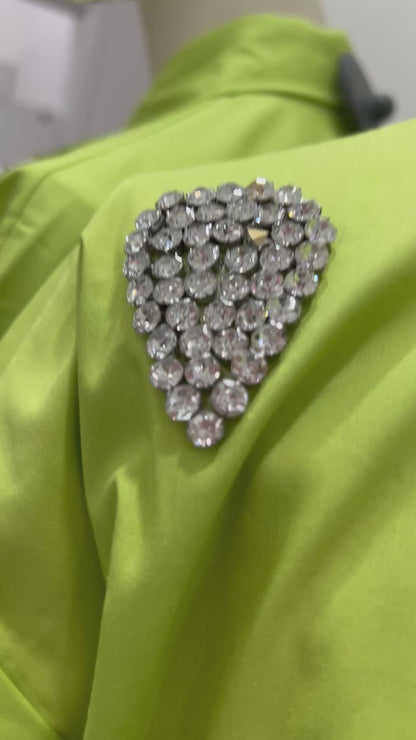 Blusa verde con piedras