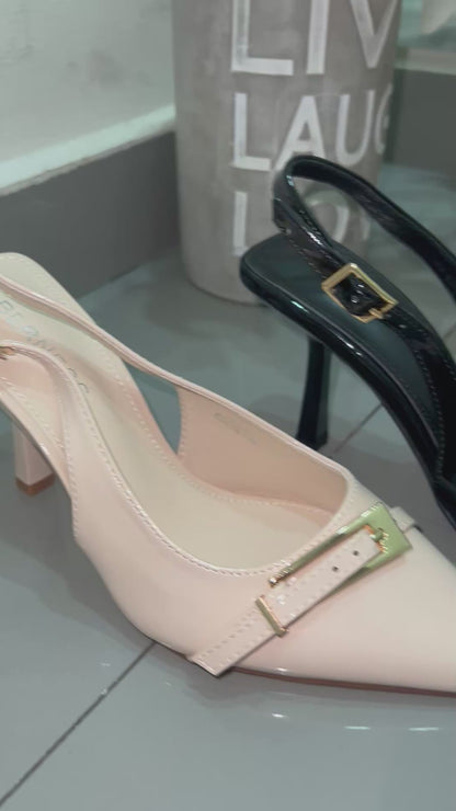 Zapatillas en punta broche dorado