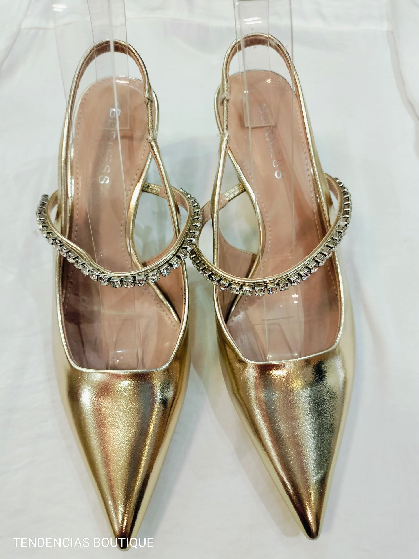 Zapatilla Dorada
